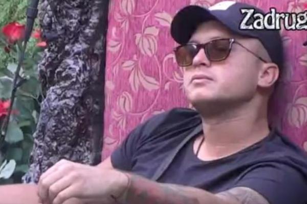 STEFAN KARIĆ IMA DEGENERATIVNU BOLEST ZBOG KOJE MOŽE DA POSTANE INVALID: Samo jedna stvar može da ga spasi!