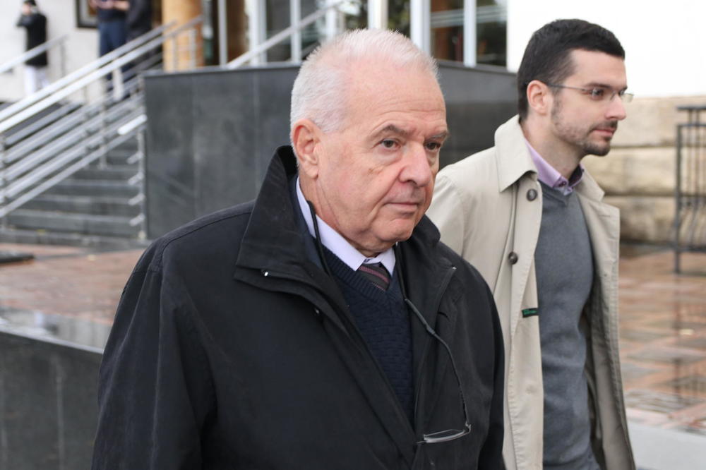 POZNATO JE ŠTA JE PRETHODILO TOME DA ZORAN SEBI PREREŽE VRAT PRED SUDIJAMA: Njegov advokat je sve otkrio