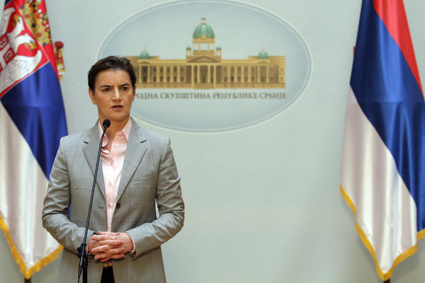 POSLE DOKUMENTARCA VLADALAC JOŠ VIŠE POŠTUJEM VUČIĆA! Oglasila se Ana Brnabić, a za njom i horda TVITERAŠA!