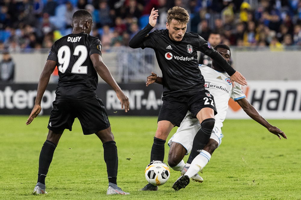 LJAJIĆ DOĐE NA TRENING, PA GA NAPUSTI POSLE 10 MINUTA: Treneru prekipelo, hoće da ga izbaci!