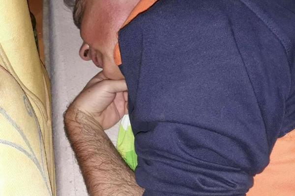 PREDRAG JE PROŠLI PUT MOGAO DA UMRE: Sutra će IZVRŠITELJI OPET pokušati da ga isele s PORODICOM (FOTO)