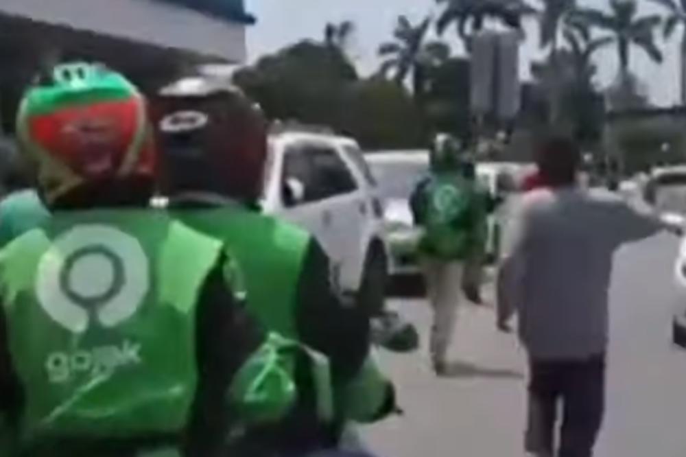 GRUPA MOTOCIKLISTA UPALA U BOLNICU, OBEZBEĐENJE NIJE MOGLO NIŠTA: Ali imali su PLEMENITI CILJ (VIDEO)