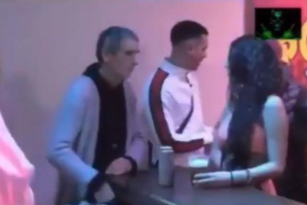 ISPLIVAO ZABRANJENI SMINAK IZ ZADRUGE: Lepi Mića dostavlja PORUKE KONOBARU, konstantna KOMUNIKACIJA SA svetom!