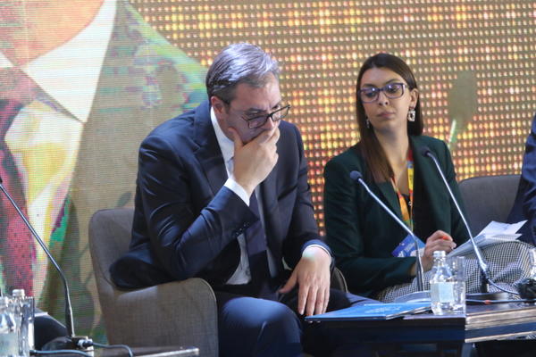 VUČIĆ RAZMIŠLJA O UVOĐENJU NAJTEŽIH MERA U SRBIJI! Situacija je veoma DRAMATIČNA