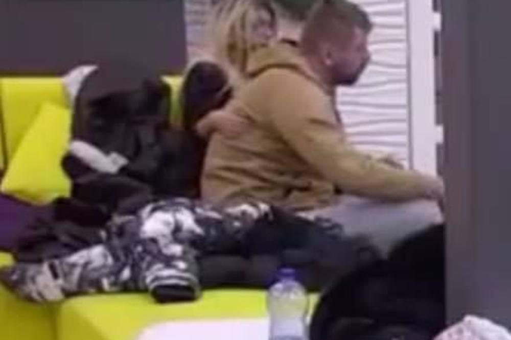 NE MOŽE DA ODOLI! U toku emisije, Ivana češka Janjuša!