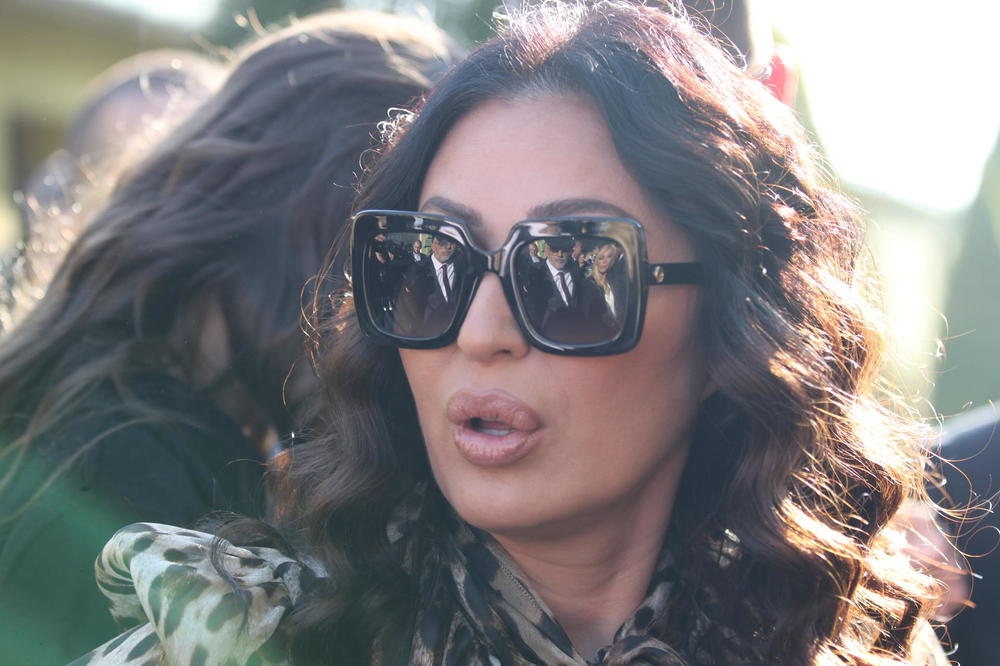 CECA ĆE NA PROSLAVI SIJATI U ZLATU: Kreatorka PEVAČICINE HALJINE otkrila kako će FOLK DIVA izgledati!