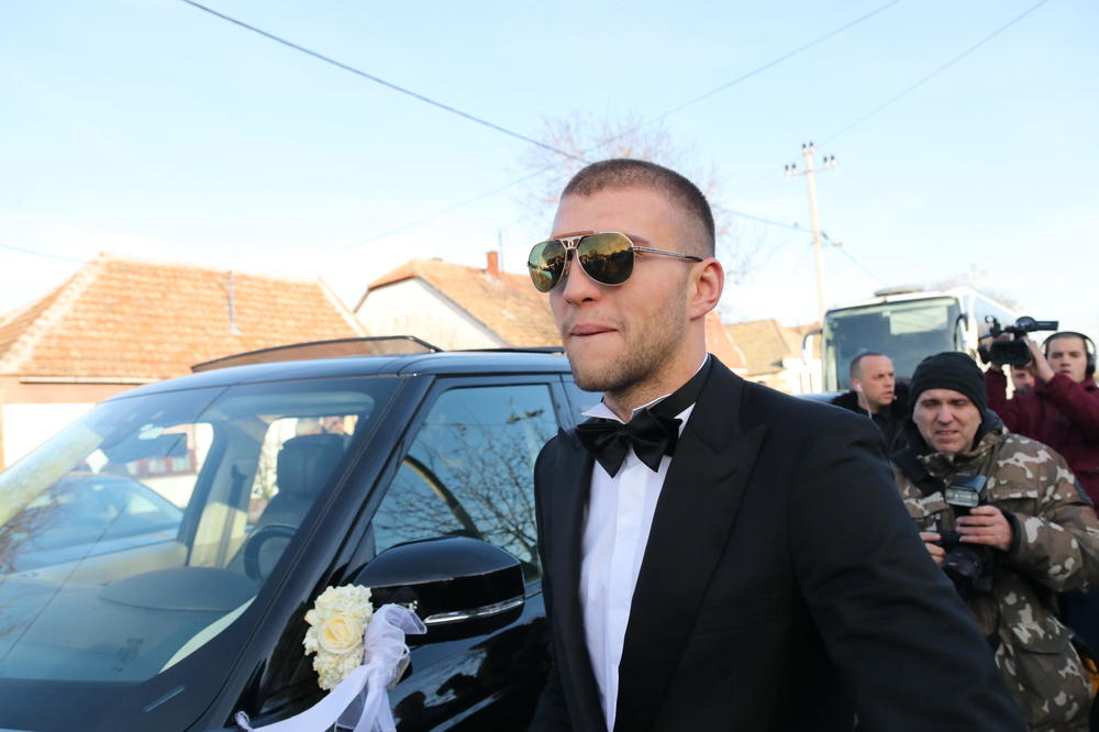 VELJKO RAŽNATOVIĆ STIGAO U BOLNICU: Ponosni OTAC nikad RADOSNIJE, ovako čeka SINA