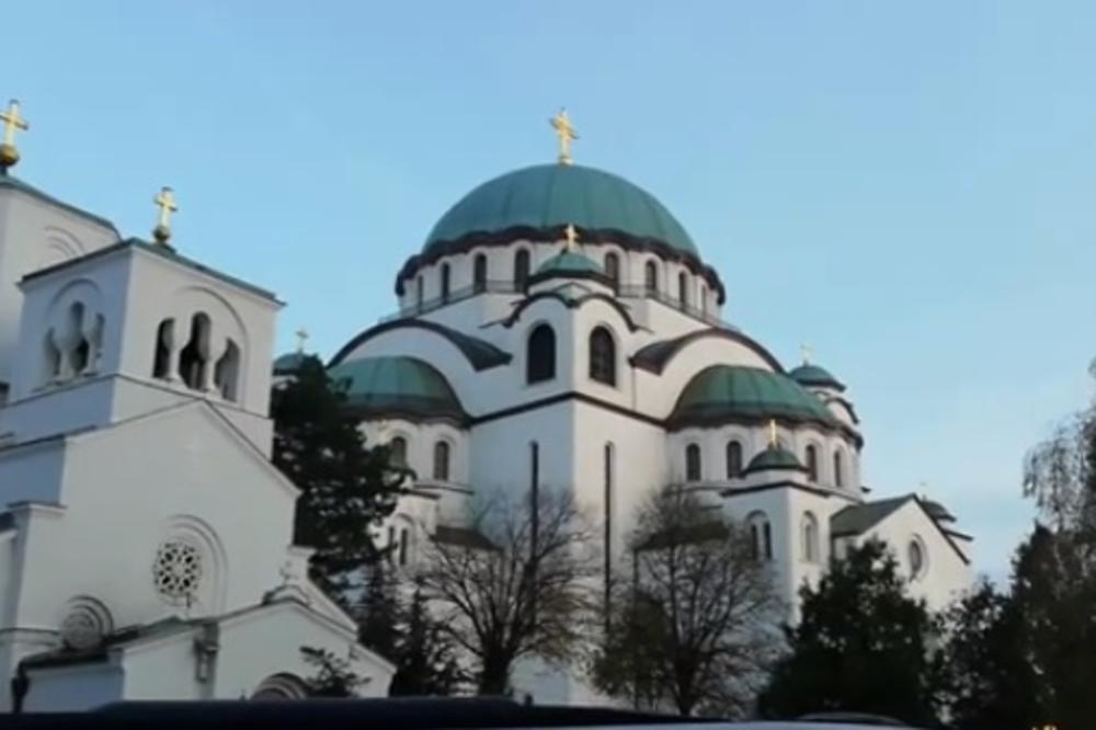 ZVONA SA HRAMA ODJEKUJU BEOGRADOM ZBOG SVADBE RAŽNATOVIĆ VELJKA: Uskoro će stati pred OLTAR! (VIDEO)