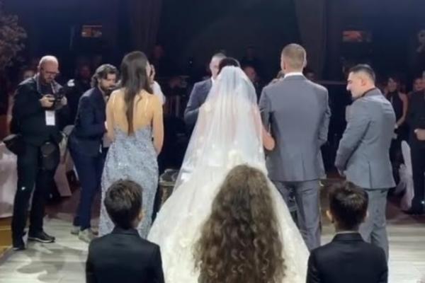 BOGDANA JE DRUGU VENČANICU UZELA PO OVOJ CENI: Ni u najluđim snovima nema šanse da pogodite cifru!