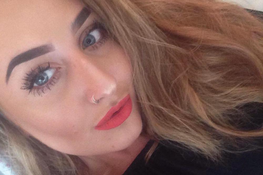 LIDIJA JE NAŠLA U TELEFONU DEČKA SLIKE I OBESILA SE: Njene poslednje reči cepaju dušu!