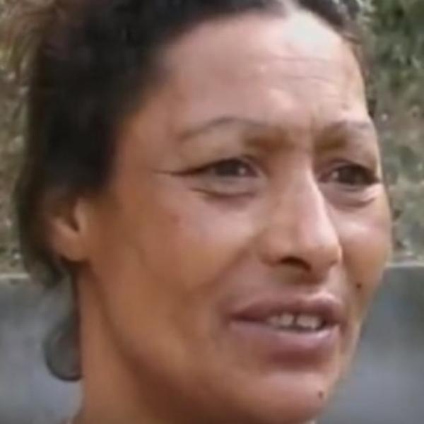 SEĆATE LI SE ČUVENE ROMKINJE ĐELJANE IZ HIT SNIMKA, NESAM ŠKOLAVALA: Danas izgleda skorz DRUGAČIJE! (VIDEO)