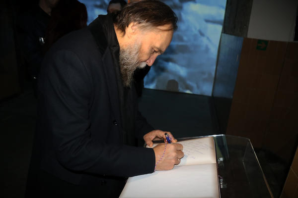 RUSKI FILOZOF OTKRIO ŠTA SU SRBI URADILI 1999: Uključeni su RUSIJA I KINA, ovo je MNOGO BITNO!