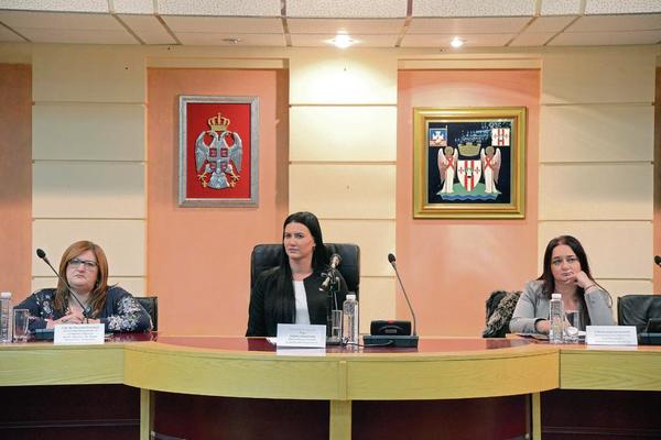 TREĆA EDUKATIVNA TRIBINA O NASILJU NAD ŽENAMA: Novac je glavna prepreka za prijavu nasilnika!
