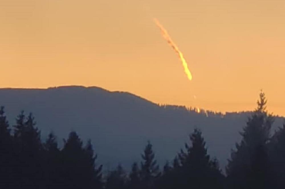 VATRENA KUGLA SNIMLJENA NA NEBU: Svi kažu da je meteor, ali čovek koji ju je video uživo ima jezivu tvrdnju!