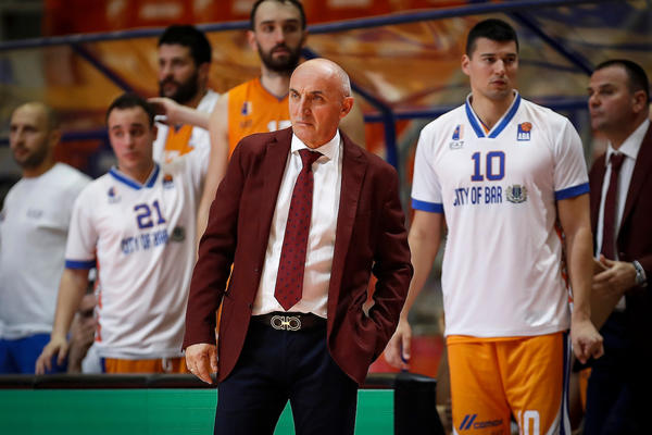 PAVIĆEVIĆ POBESNEO ZBOG ODLUKE ŠAKOTE: Zbog toga nijedan navijač Zvezde neće moći u Bar! Nemojte posle da kukate!