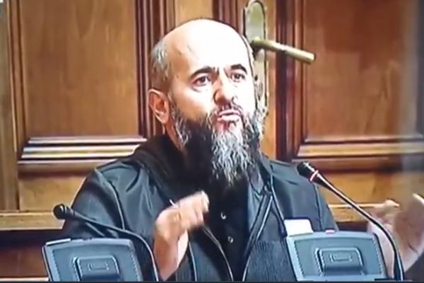 ILI MI ILI ONI! Dan kasnije cela Srbija prepričava šta je Muamer Zukorlić rekao u Skupštini Srbije (VIDEO)