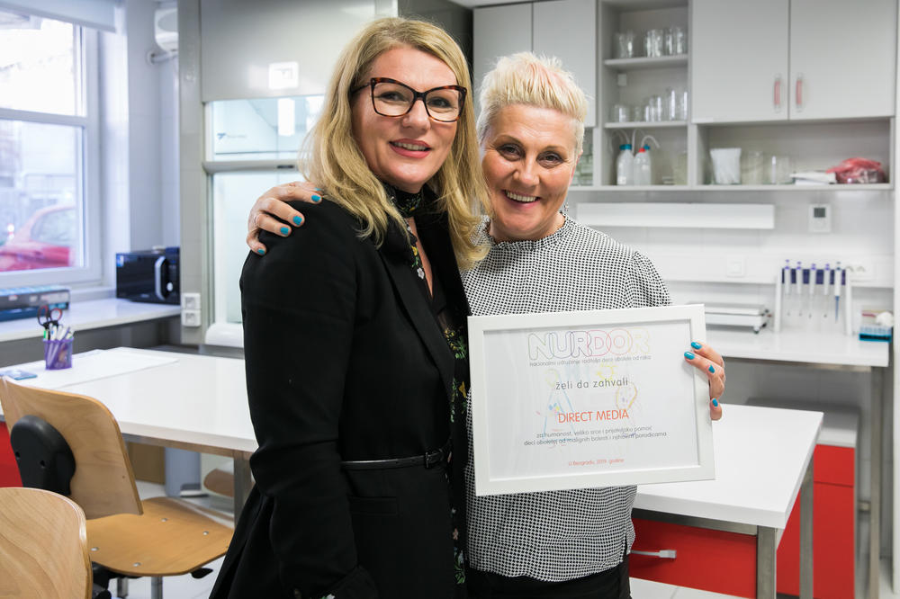 DIRECT MEDIA United Solutions donirala savremeni dijagnostički aparat Institutu za majku i dete Dr Vukan Čupić