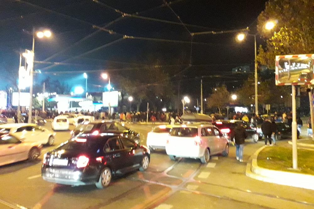 BEOGRAĐANI, OPREZ! Ovaj deo grada je potpuno "ZAKRČEN", kolaps na sve strane