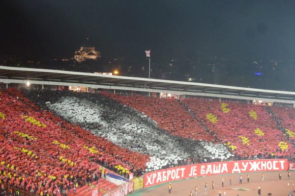 IGRAJTE ZA JAGODU: Delije posvetile koreografiju ubijenom Marku Ivkoviću, a ispod je jasna poruka igračima!