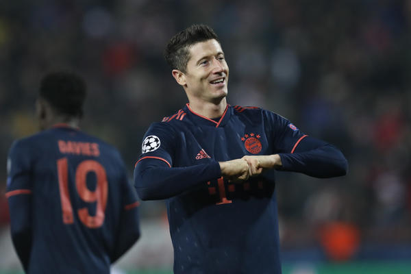 Poklonite se najboljem!