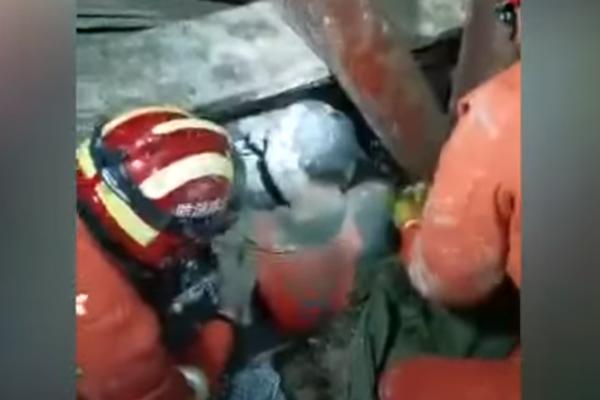 TOKOM GRADNJE TUNELA DOGODILO SE NAJGORE! Samo jedan radnik od njih 13 je preživeo TEŠKU NESREĆU (VIDEO)