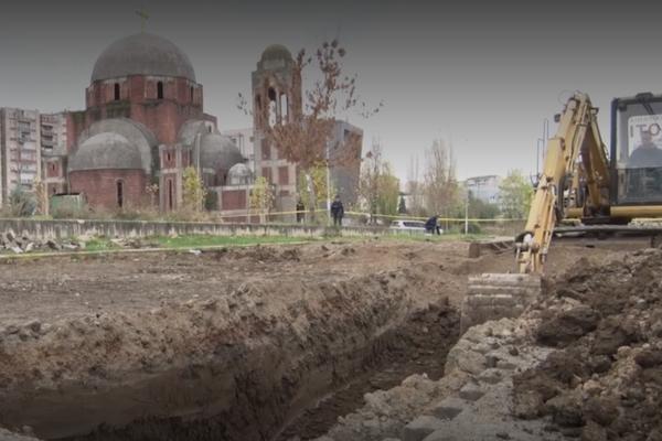 ALBANCI RUŠE SRPSKI HRAM U PRIŠTINI I TRAŽE MRTVE! Ovo je monstruozan PLAN Prištine za PROTERIVANJE Srba s Kosova