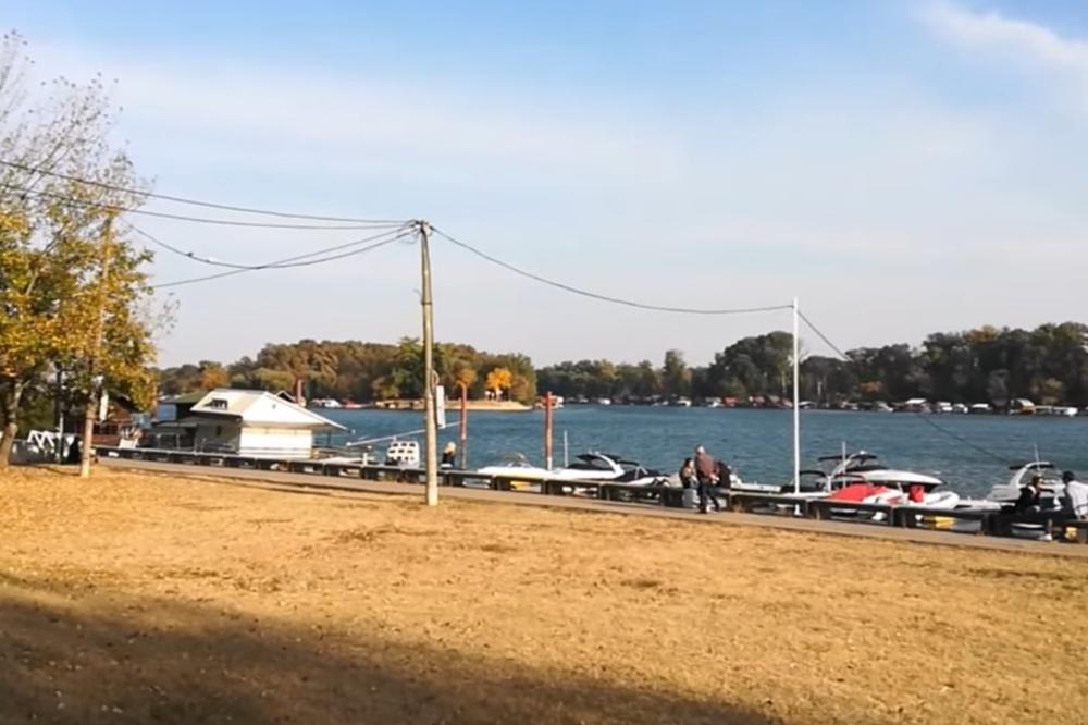 NAĐEN LEŠ GOLOG MUŠKARCA NA SAVSKOM ŠETALIŠTU, NA SEBI JE SAČUVAO SAMO JEDNU STVAR: Ne mogu da mu odrede godine