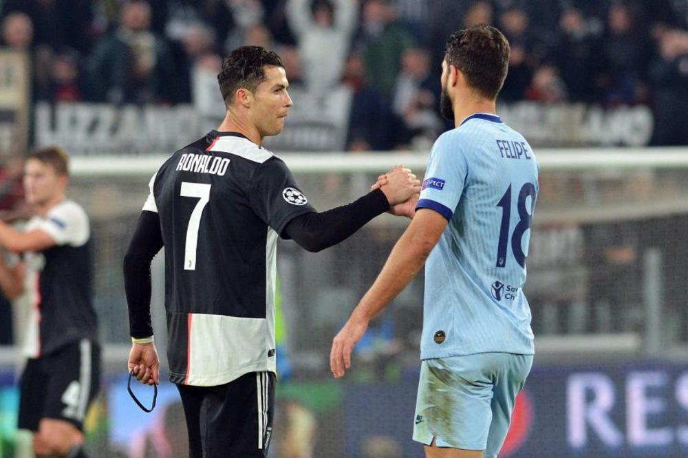 RONALDO POKAZAO NOVI FRIZ: Sad je klasičan fudbaler iz Serija A s početka 21. veka!