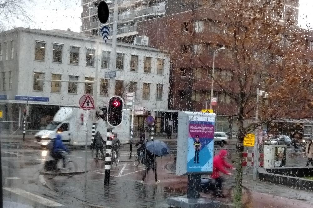 NAPADNUTA AMBASADA BELORUSIJE U HAGU: Uhapšena 1 osoba (FOTO)