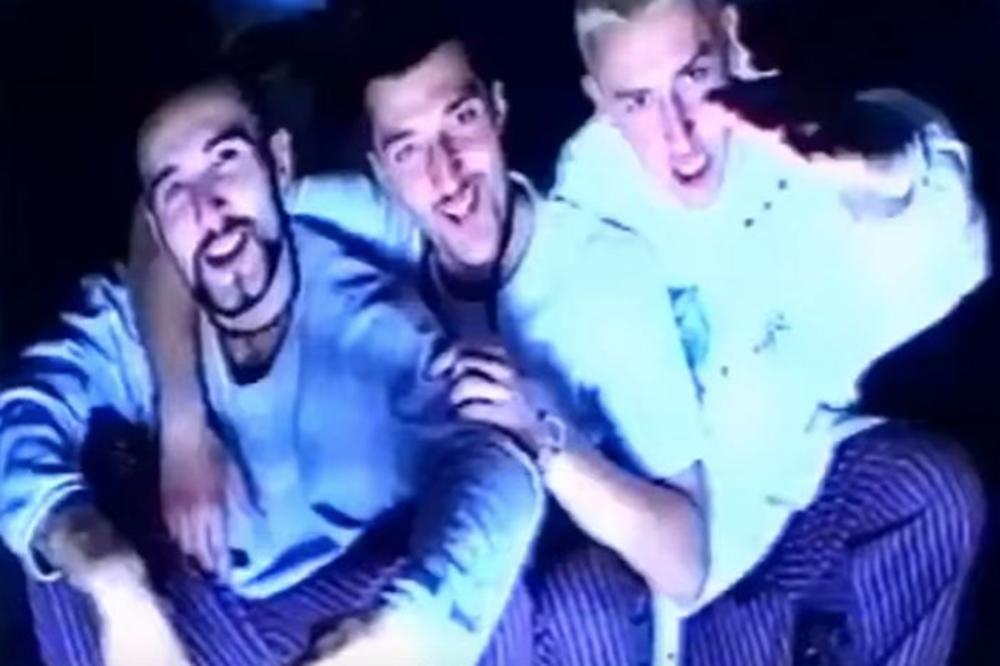 ON JE DEVEDESETIH BIO SMRT ZA ŽENSKI POL! Povukao se, a danas izgleda JOŠ BOLJE, samo ga pogledajte! (FOTO)