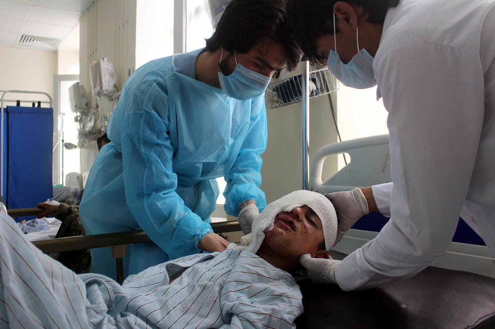 STRAVIČNA EKSPLOZIJA U DŽAMIJI U AVGANISTANU: Najmanje 30 ljudi poginulo