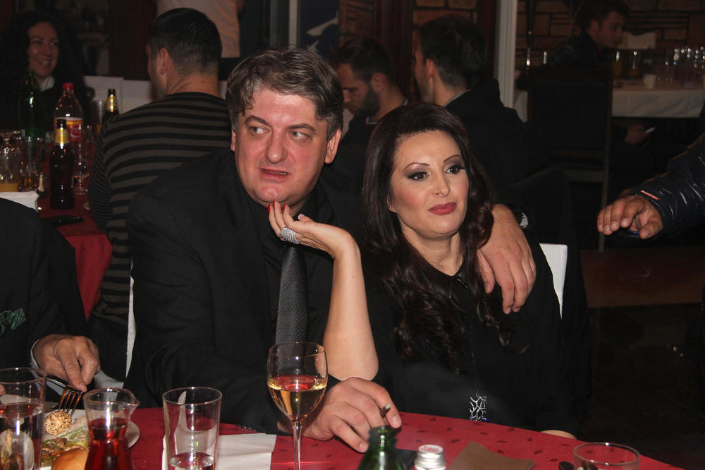 TONI JE PRAVI DON! Muž Dragane Mirković proslavio rođendan, svuda su pare, tompusi i luksuz! Njen poklon oduševio!