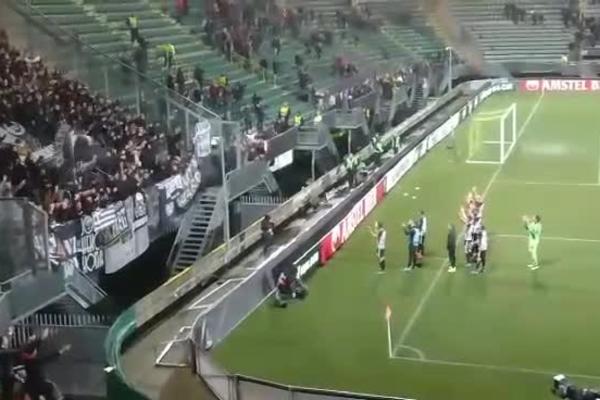 TEŠKE SCENE U HAGU: Grobari tešili slomljene igrače Partizana posle bolnog šamara od AZ-a!