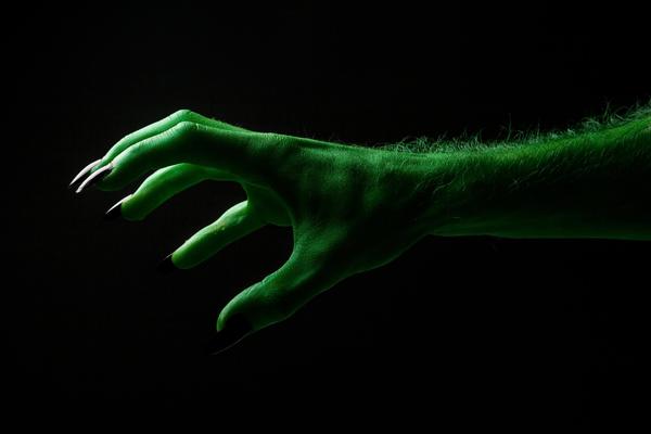 OVU REČ NIKAD NE IZGOVARAJTE JER ĆE VAM DONETI NESREĆU: Ne možete zamisliti koliko je OPASNA, IZAZIVA SAMO NEVOLJE