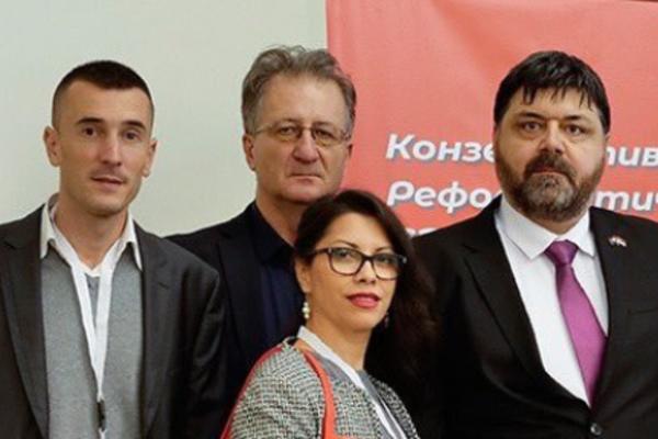 KRAGUJEVČANI DOBRO ZNAJU KO JE ČOVEK KOJI NOSI NAOČARE! Deo je ekipe tipa koji je kupio Megatrend za 56 miliona €