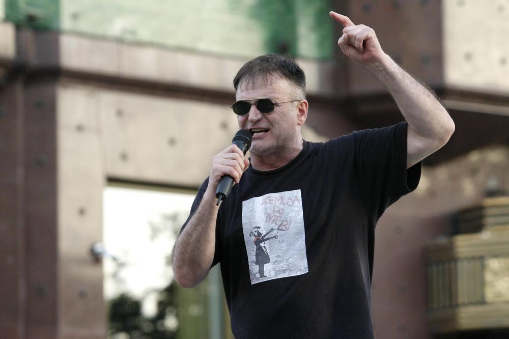 LEČIĆ IZBAČEN IZ DS: On je glumac koji se uživeo u ulogu predsednika stranke