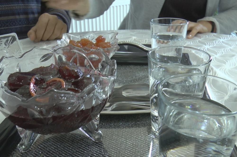 PRAVA ĐAKONIJA PO BAKINOM RECEPTU: Nema bolje (RECEPT)