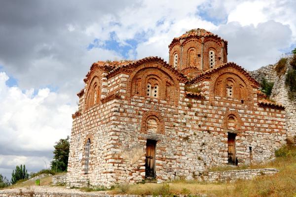 DA LI STE ZNALI? Postoji i ALBANSKI BEOGRAD, u njemu je živelo 5.000 pravoslavaca, a pod zaštitom je UNESKA