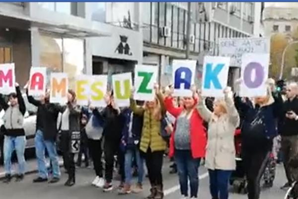 SAMOHRANE MAJKE SU VRLO UGROŽENE: Plaše se gubitka posla zbog korona virusa, MOLE ZA POMOĆ DRŽAVE