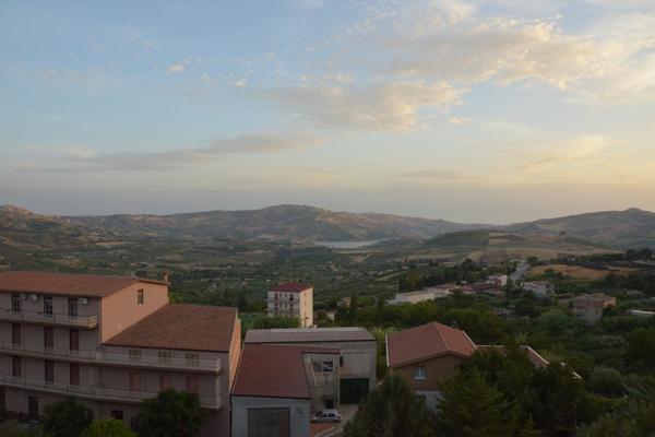 KUPITE KUĆU PO CENI ŠOLJE KAFE! Mediteranski grad rasprodaje nekretnine