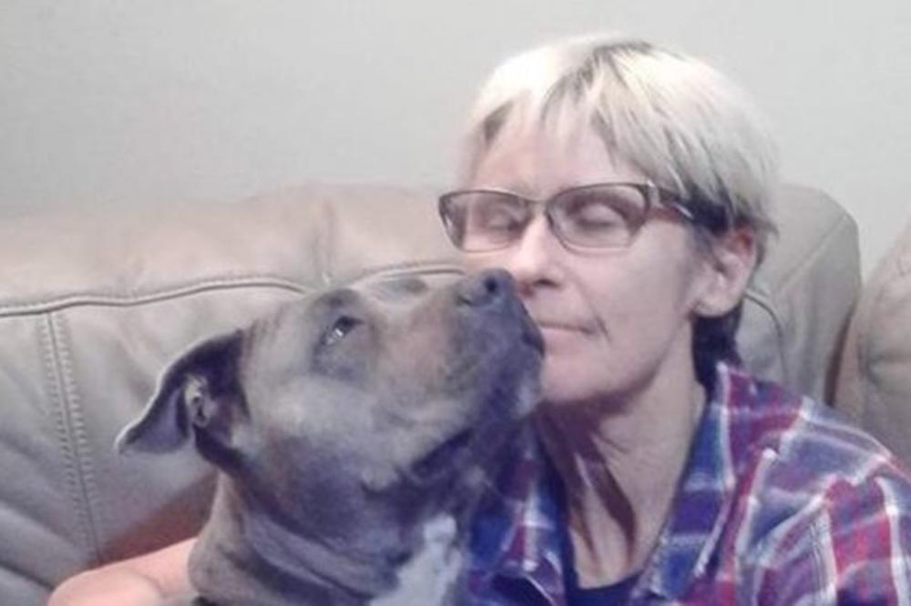 NEVEROVATNA PRIČA O PREŽIVLJAVANJU: Auto im se zaglavio u divljini, spasili ženu, onda je čula JAKO LOŠE VESTI