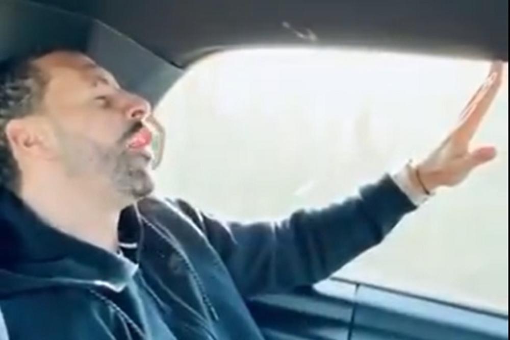 NIKAD NEĆE PREBOLETI STARI, DOBRI JUNAJTED: Rio Ferdinand upao u trans, pa zapevao pesmu o Nemanji Vidiću!