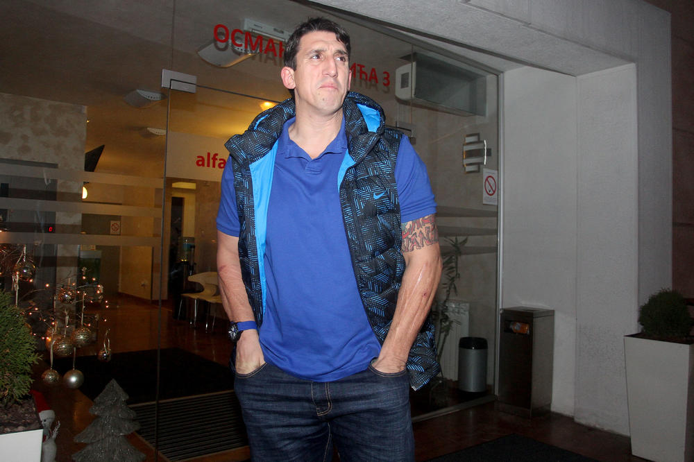 KRISTIJAN IZAŠAO IZ ZATVORA: Svi pričaju o REGISTRACIJI na autu u koji je ušao!