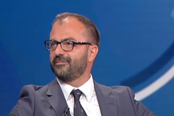 UNIVERZITETSKI PROFESOR PODRŽAO HITLERA: Zbog onoga što je napisao, ministarstvo hitno reagovalo!