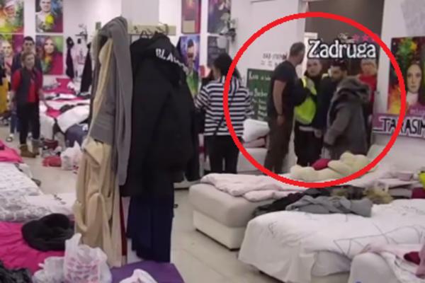 VIDEĆEŠ, P*ČKA TI MATERINA! IZBILA TUČA U ZADRUZI: Besan izlanuo KOJI PEVAČ mu sprema NAPOLJU BATINE! (FOTO)