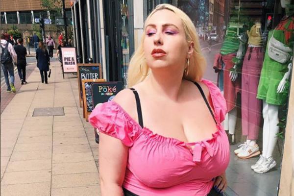 NEKO JOJ JE POSLAO LINK, KAD GA JE OTVORILA ŠOKIRALA SE: Bez svog znanja je završila na SAJTU ZA ODRASLE (FOTO)