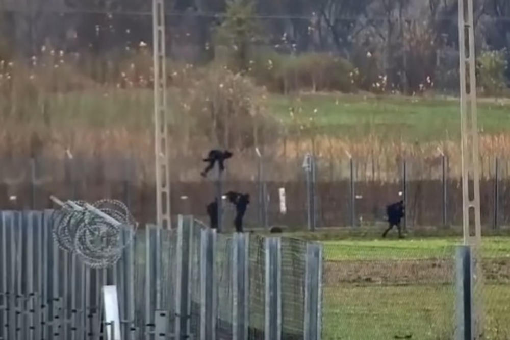 SNIMLJENI MIGRANTI KAKO PRESKAČU ŽICU NA GRANICI SRBIJE: Ceo svet gleda ovaj snimak! (VIDEO)