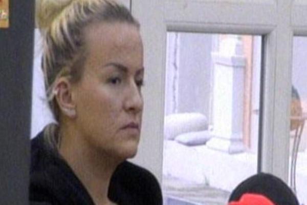 POTPUNA TRANSFORMACIJA LIČNOSTI! IZA PODLIVA I ZAVOJA KRIJE SE NOVA ERMINA PAŠOVIĆ: Pogledajte kako izgleda! (FOTO)