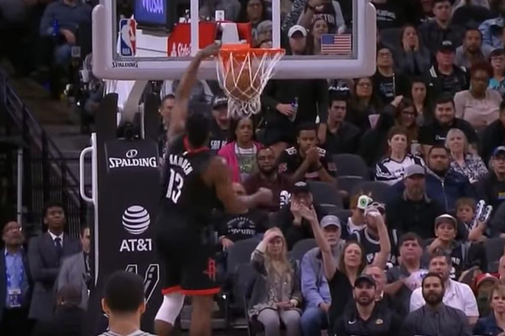 NAJBIZARNIJA SITUACIJA U ISTORIJI: Harden zakucao, a sudije poništile čist koš zbog najluđe stvari koja se desila!