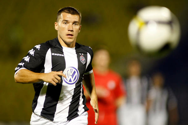 POGODITE IGRAČA SA SLIKE: Nema gde nije igrao, a sada je svojim golom doneo Inđiji važnu pobedu!